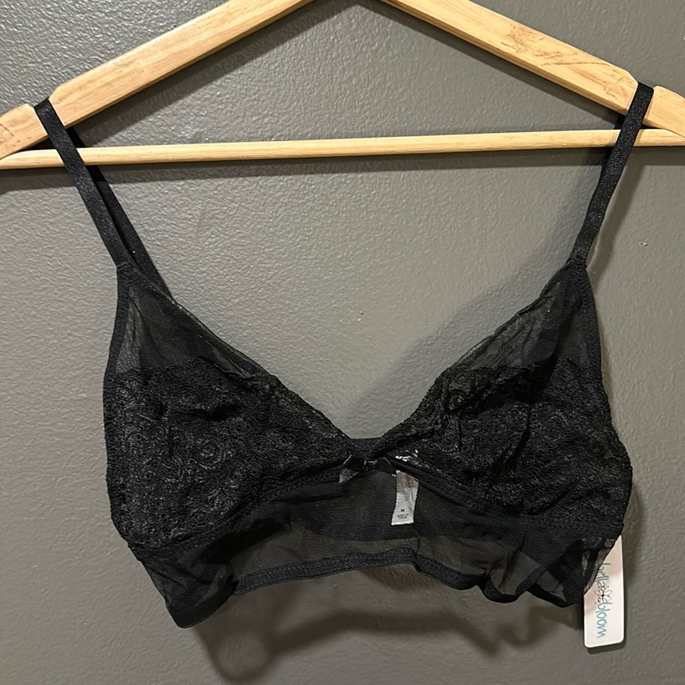 NWT Bella Bloom - Delicate Sheer Lace Mesh Bralette - Black - Size Medium
